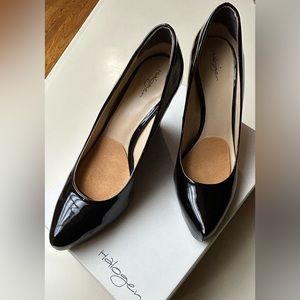 Halogen black patent leather wedge-10M